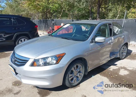 2012 Honda Accord 2.4 Se из США, поврежденный, VIN 1HGCP2F64CA165923